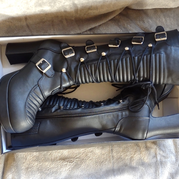 Black Platform Punk Goth Demonia Gothika-200 Boots size 11 NIB - Picture 1 of 9